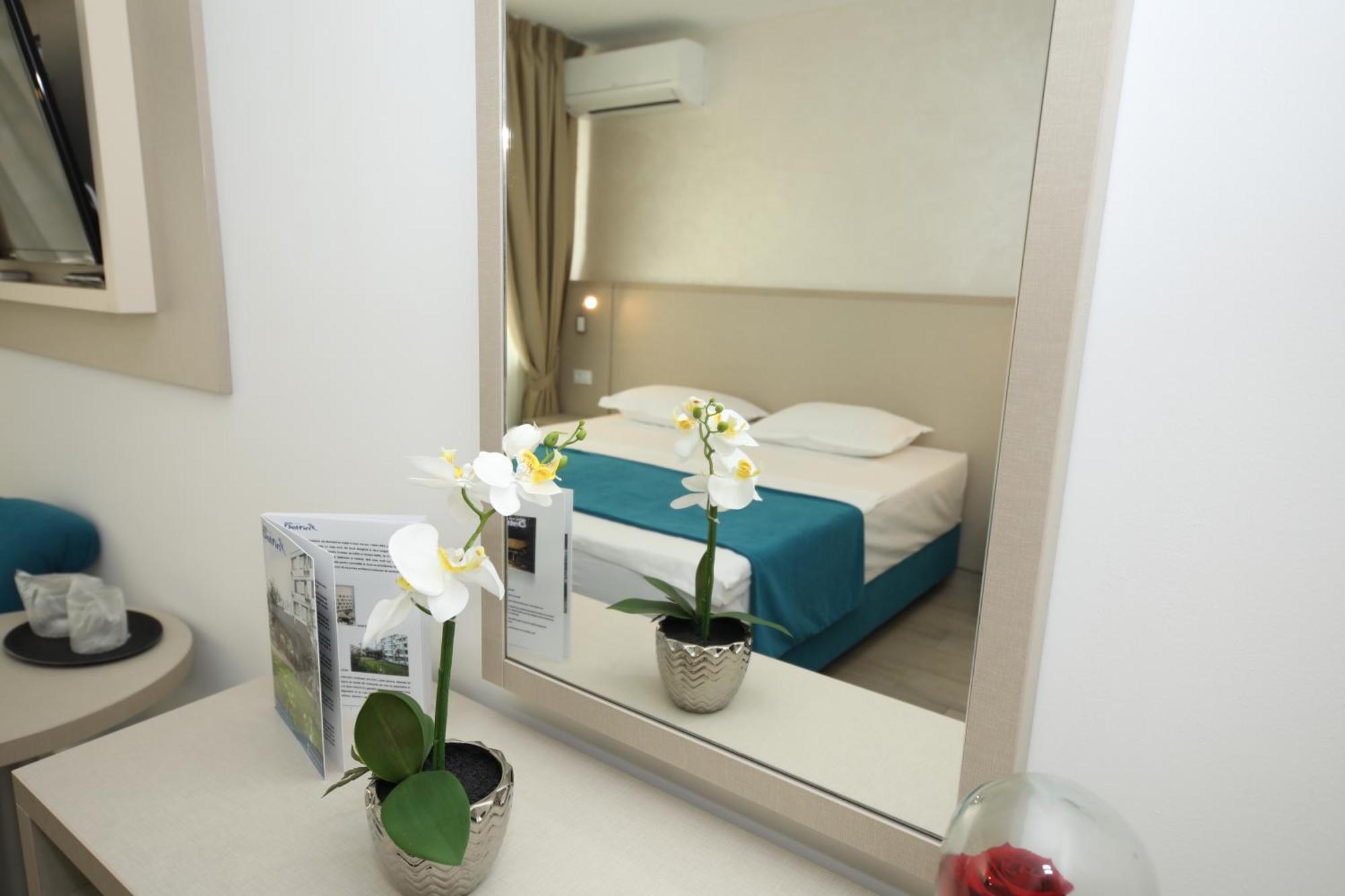 Hotel Delfin Mamaia Extérieur photo
